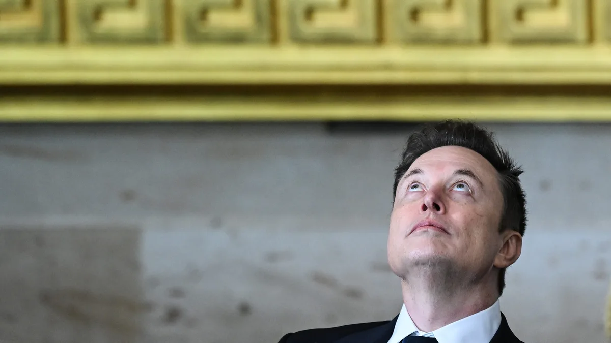 Musk diz que decisão de limitar Starlink na Ucrânia pertence à Administração Trump