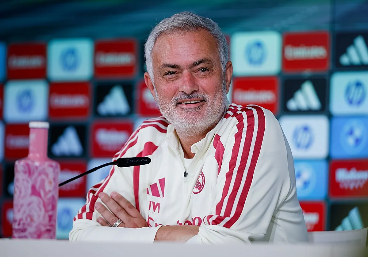 Mourinho: «El Sevilla es un gran equipo, Luis García Plaza está haciendo un gran trabajo»