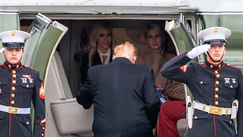 The intimate photograph that captures Trump’s hunger, just as his bubble bursts