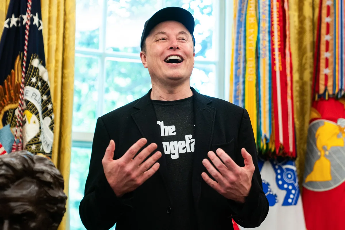 Ucrânia condecora Musk com Ordem da Liberdade. Zelensky diz que decisão deve-se a “méritos na proteção da vida das pessoas”