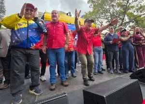 Diosdado Cabello destaca papel de los trabajadores en el diálogo de paz nacional