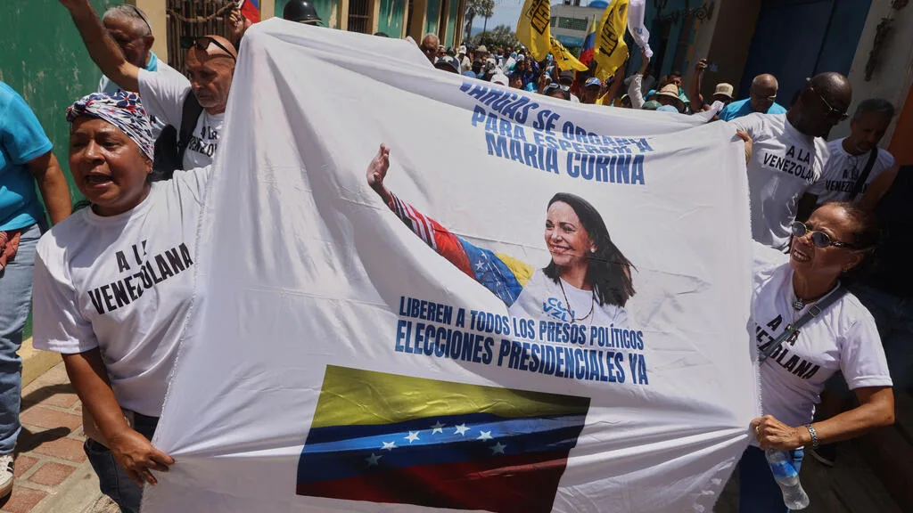 Le parti de Maria Corina Machado demande la levée "immédiate" de son inéligibilité au Venezuela