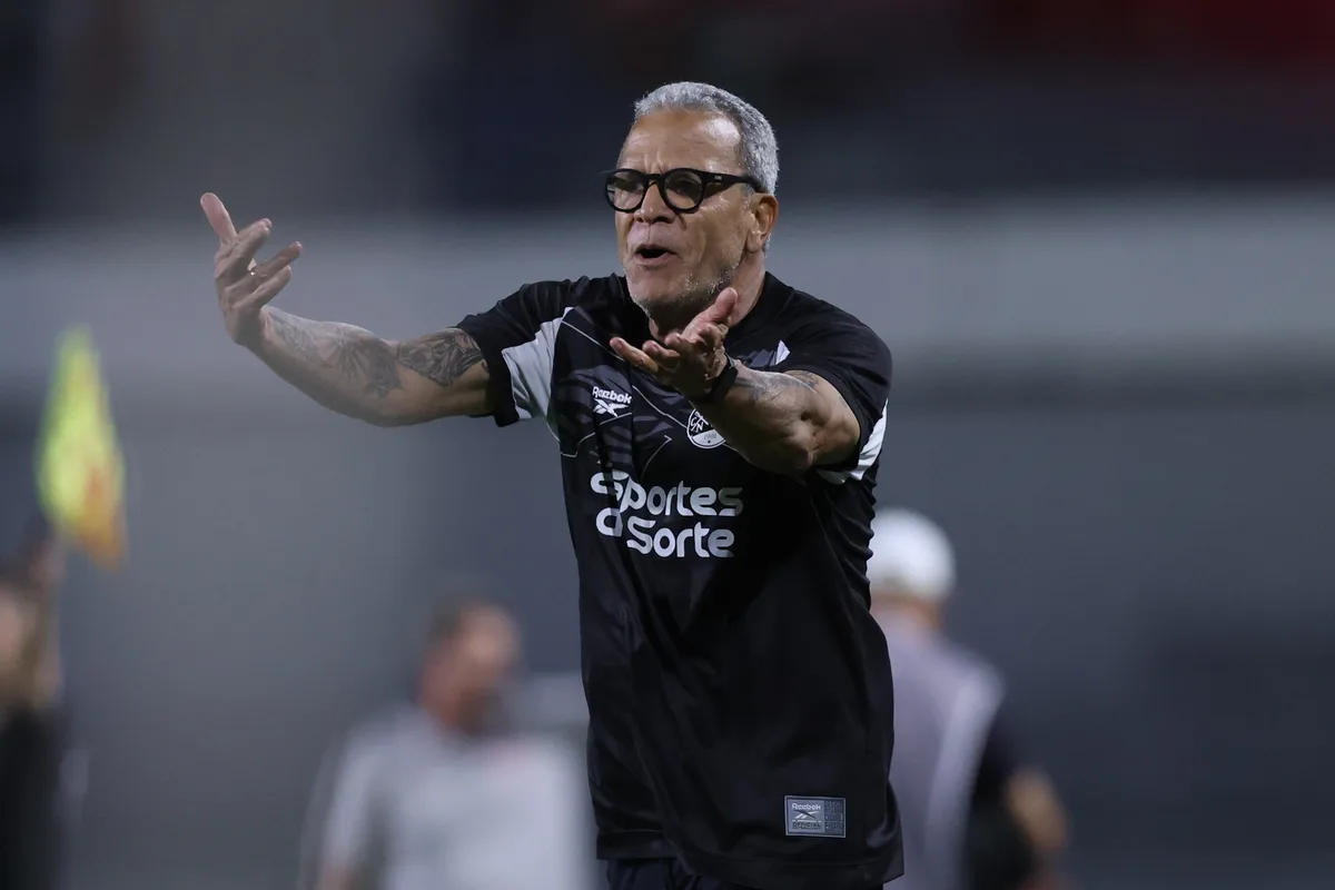 Elogiado por técnico do Náutico, Vagalume desperta interesse de clube da Série A