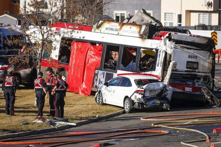 Cause of fiery Calgary bus crash that killed 3 passengers, injured 16 under investigation