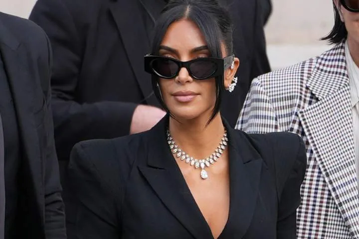Kim Kardashian awarded 1 euro by Paris court for 2016 robbery
