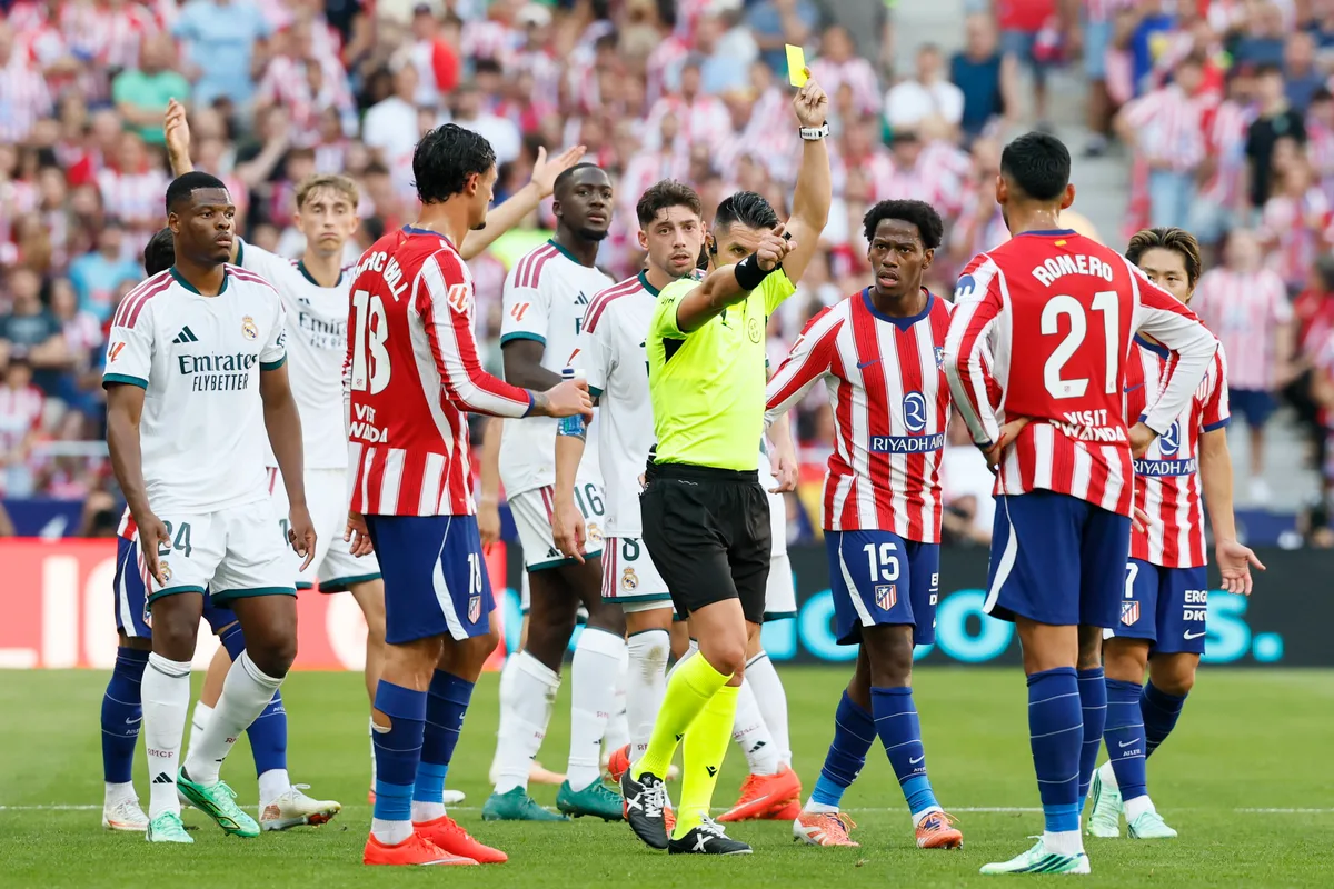 Un Real Madrid indigno y sin fútbol frente al escándalo arbitral
