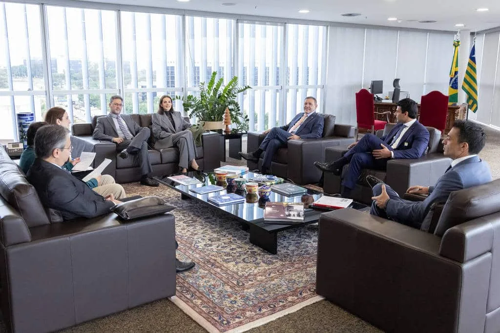 O que Nunes Marques e Mendonça conversaram com Meta após IA favorecer Flávio