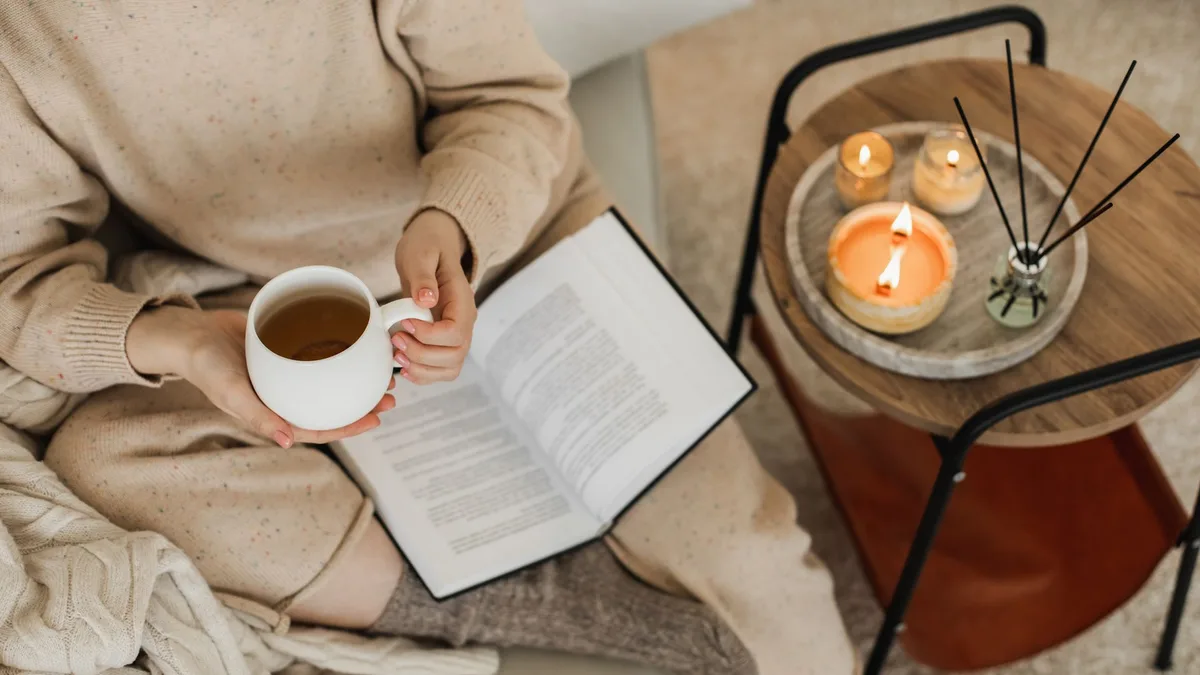 Los 10 libros para leer en otoño que recomienda una experta en lecturas: desde el relato más corto de Ali Hazelwood hasta un nuevo caso del mundo creado por Sally Smith