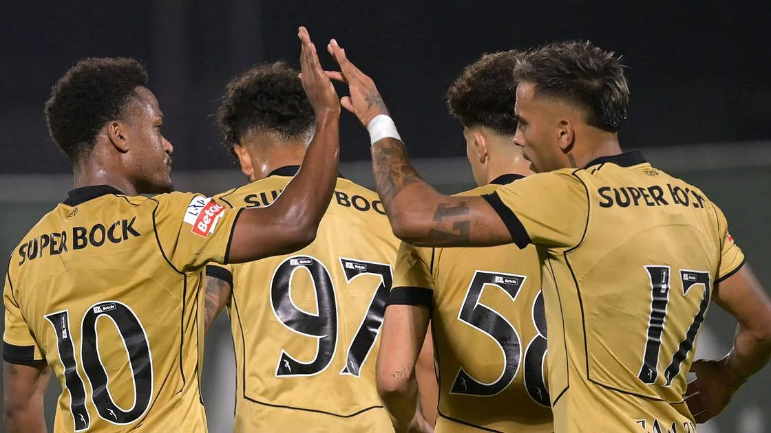 Primeira parte fulminante vale vitória do Sporting em Vila do Conde