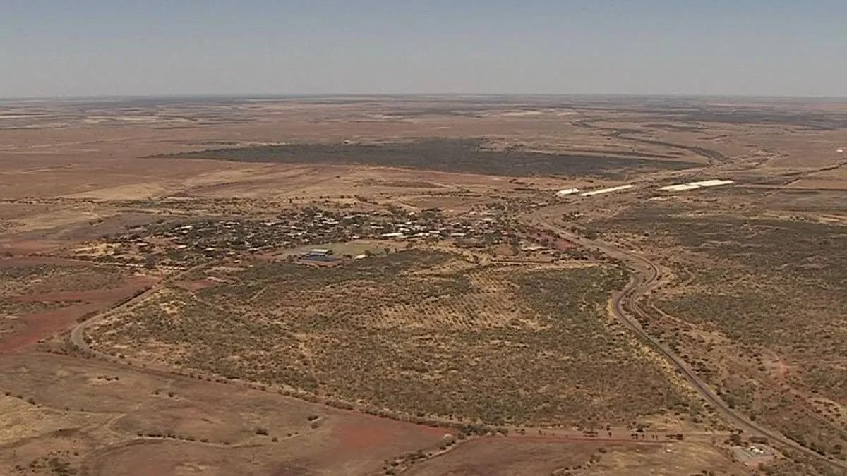 Mullewa shooting: Duo uninjured after camper trailer shot in late-night Mid West incident
