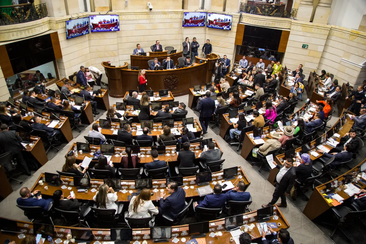 Nuevo sismo en Colombia afectó las sesiones del Congreso: las instalaciones del Parlamento fueron evacuadas pero hubo que someterlo a votación