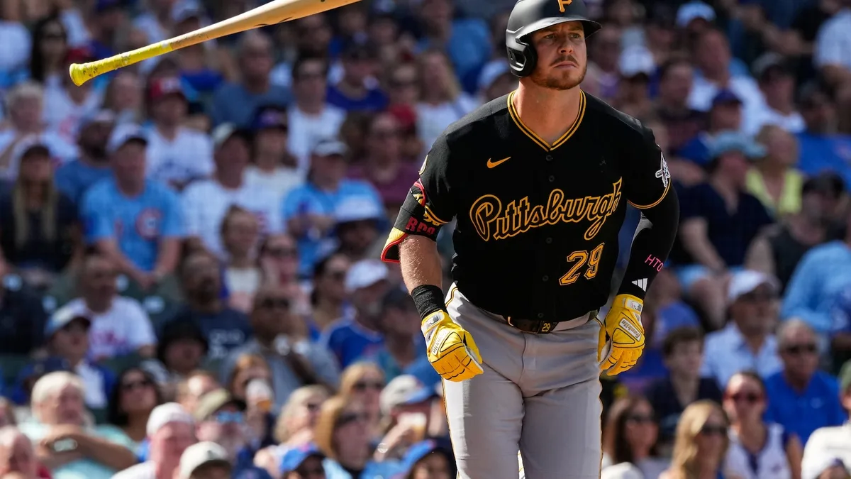 Cubs rally with 2 runs in 8th on walk, hit batter with bases loaded, top Pirates 4-3