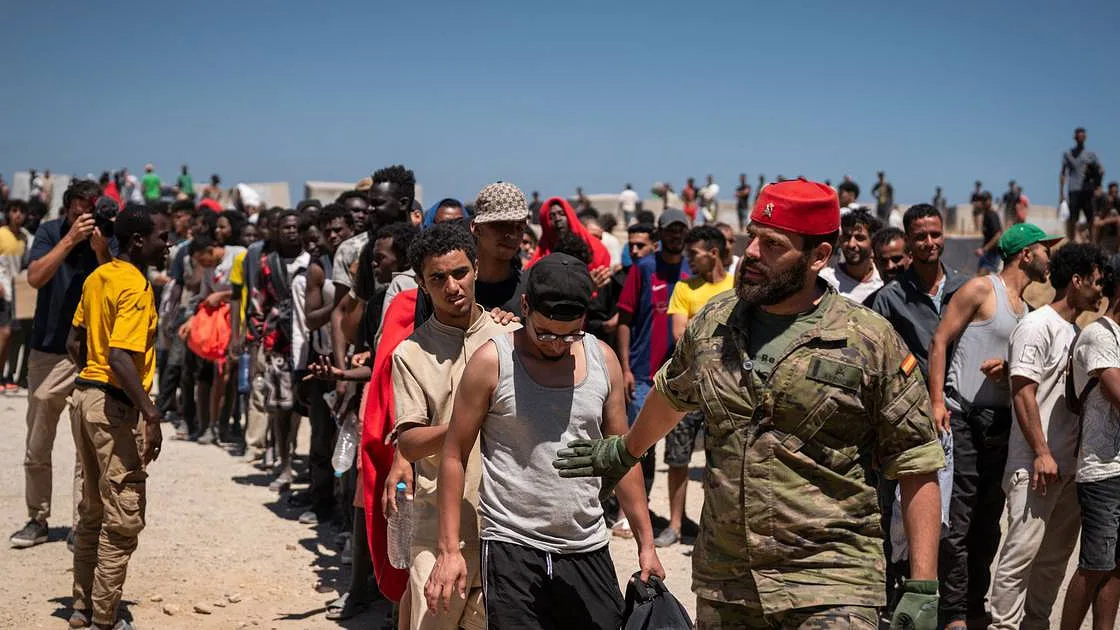 Serviços de Inteligência de Espanha acusam Marrocos de ter conhecimento e apoiar entrada de migrantes em Ceuta