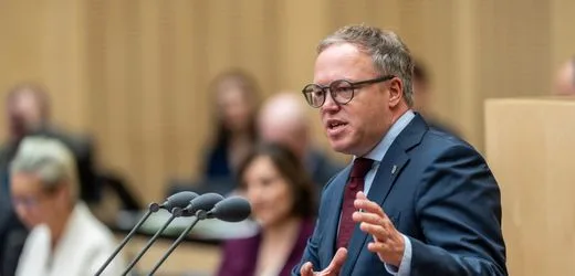 Thüringen: Mario Voigt betont Zusammenhalt seiner Brombeerkoalition