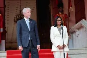 Chris Wright califica de «monumental» acuerdo energético firmado entre EEUU y Venezuela