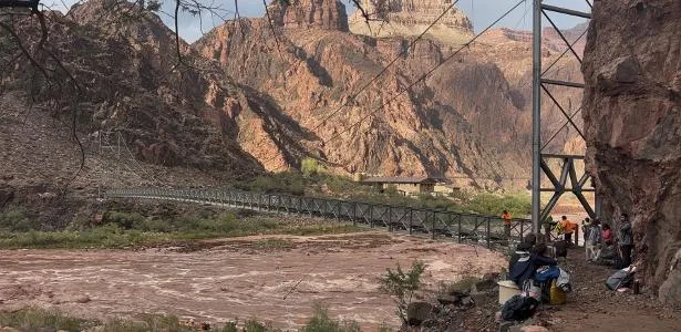 Resgate salva 82 após enchente no Grand Canyon; 2 pessoas morreram