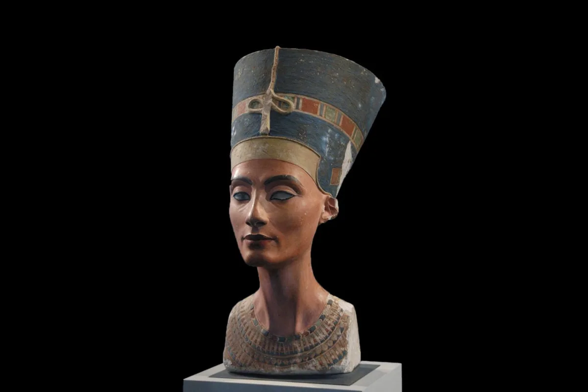 Could King Tut’s Tomb Be Hiding an Ancient Queen?