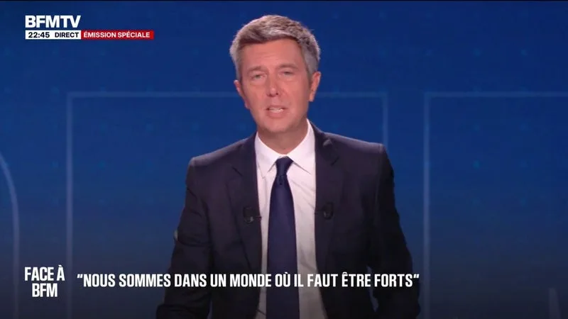Guerre en Ukraine: "La France n'a pas mis des milliards" pour aider Kiev, avance François Hollande, ancien président de la République