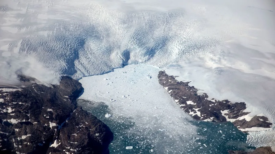 Klimawandel: Schwund an Eisschilden: Elf Billionen Tonnen Eis seit 1979