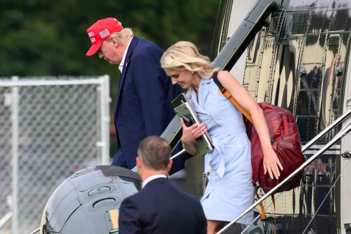 Los ataques a Natalie Harp, la ayudante de Trump, desatan las iras de la Casa Blanca