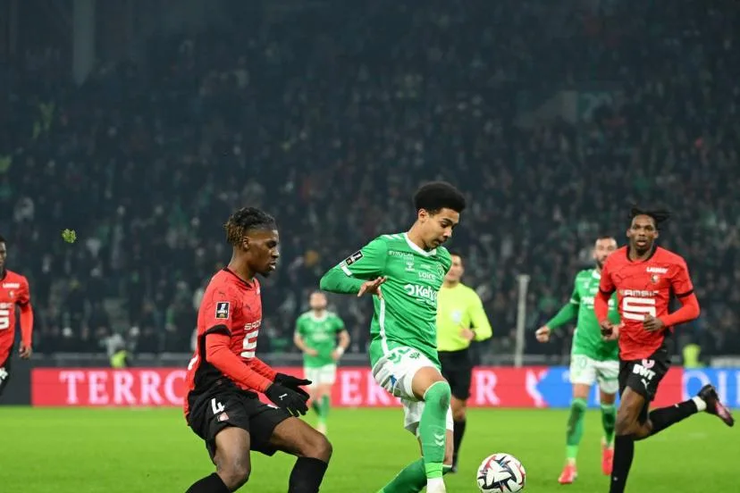 Mercato : Djylian N'Guessan, transféré de Saint-Etienne à Liverpool, va être prêté à Brest