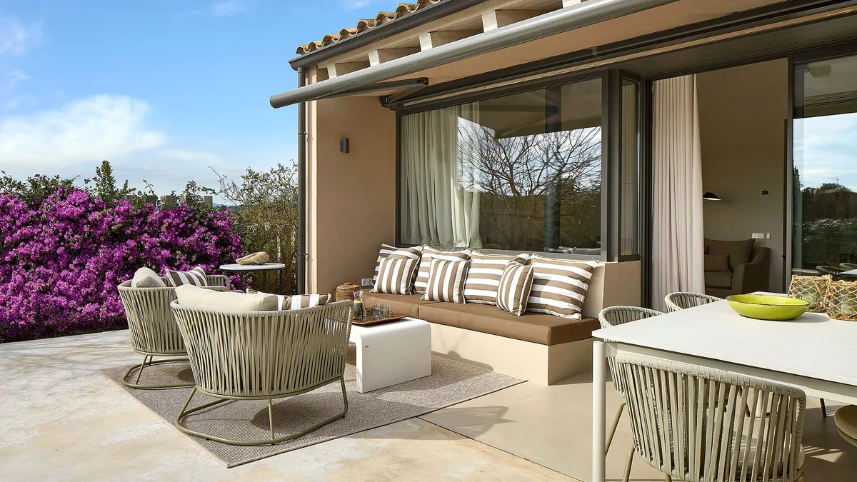 Los porches que querrás copiar este verano: 10 ideas inspiradoras para dar con la decoración perfecta