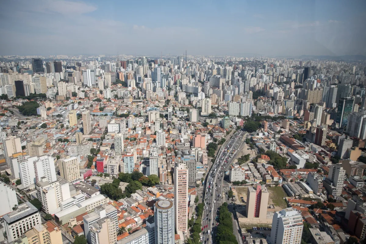 Tempestades, granizo e seca: regiões brasileiras têm alertas climáticos extremos neste final de semana