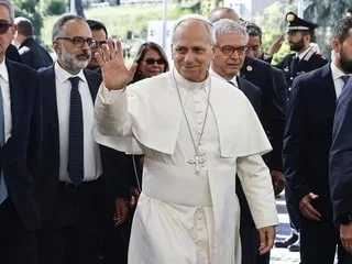 Les examens du pape Léon XIV ont « montré une bonne récupération du poumon » après son opération d’une tumeur cancéreuse