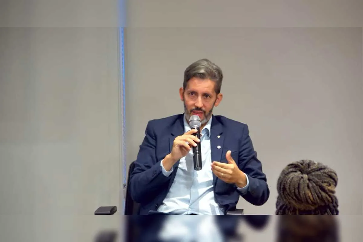 Leandro Grass planeja construir 10 mil moradias sociais por ano no DF