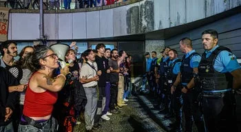 Violência no Porto. Manifestantes garantem que não provocaram, PSP fala em resistência