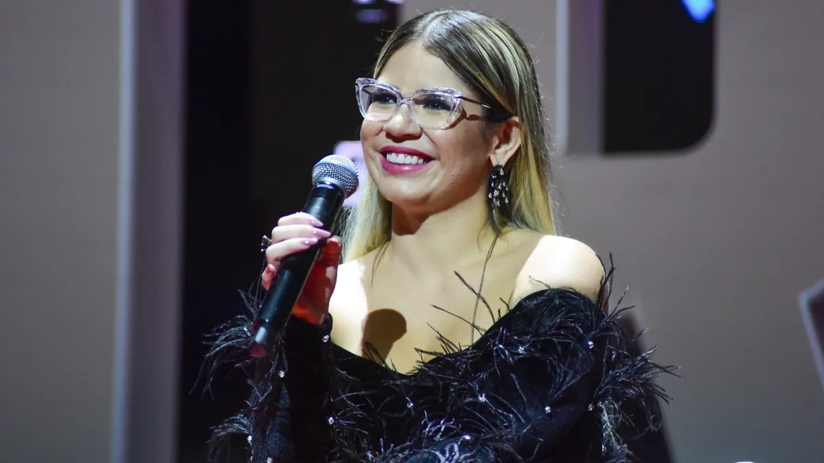 Marília Mendonça: livro revela por que artista passou a ‘esconder’ canções que escrevia nos últimos anos de carreira Marília Mendonça escondia composições inéditas para evitar especulações sobre sua vida, revela livro (Foto: Flaney)