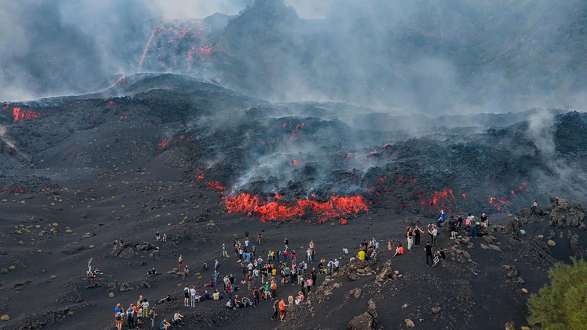 Turista norte-americano morre atingido por um raio quando escalava o monte Etna