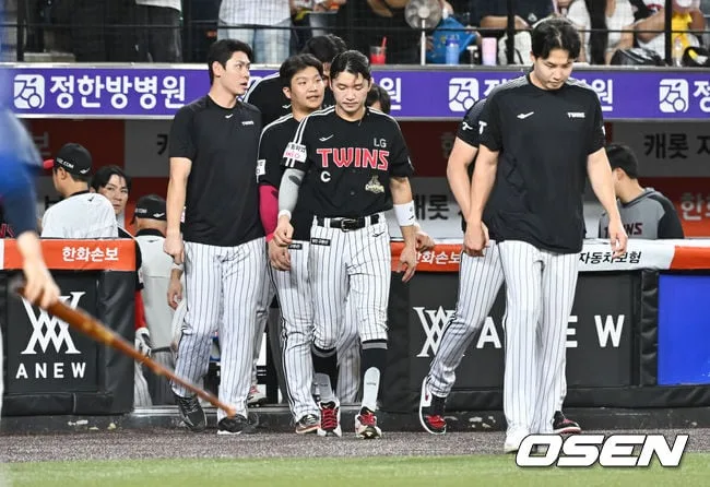 ‘이럴 수가’ 박해민이 번트 실패라니, 왜 홈으로 쓸데없이 송구했을까…역대 최악의 역전패, 승리 확률 98.7%가 사라졌다
