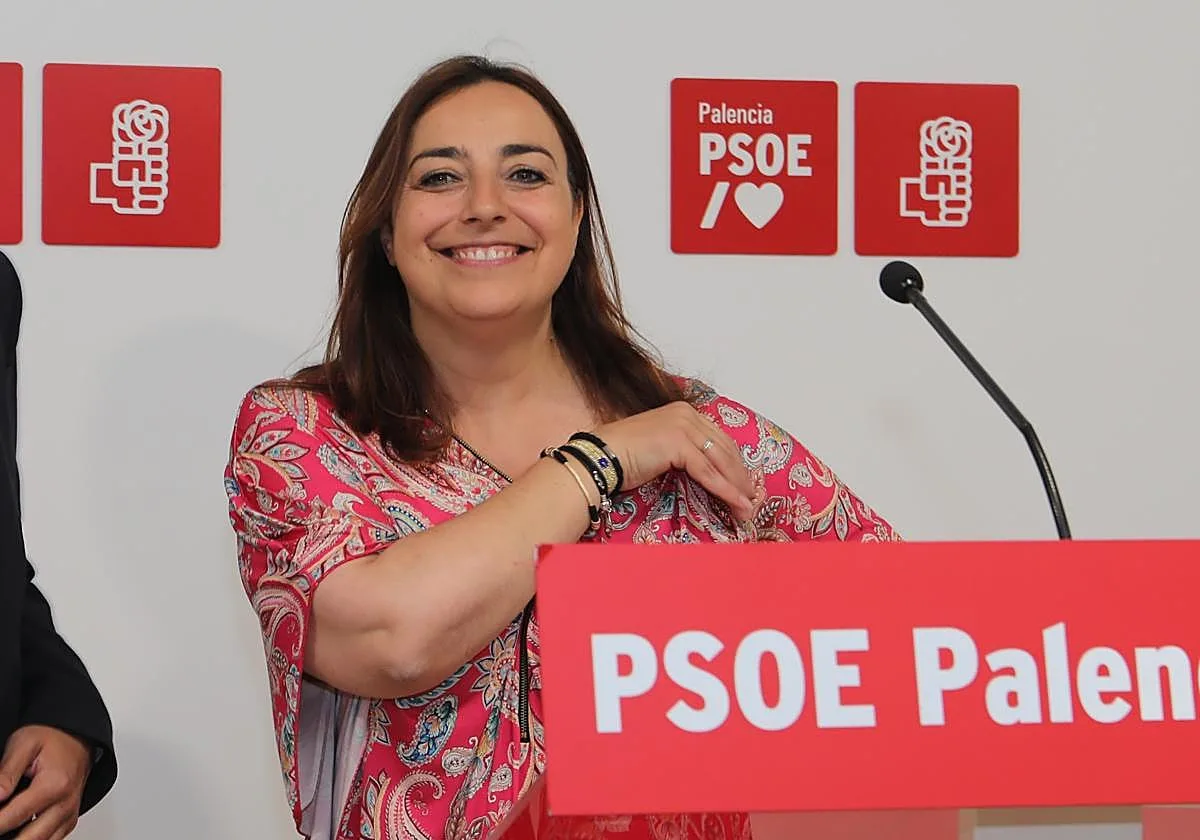La alcaldesa de Palencia acusa a la dirección del PSOE de «pasarse la voz de la militancia por el forro» por las listas