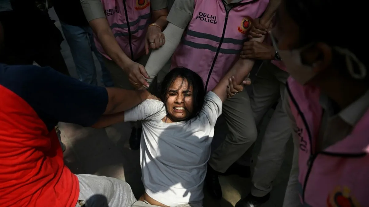 Massenfestnahmen: Drastisches Vorgehen gegen „Kakerlaken"-Protestbewegung in Indien