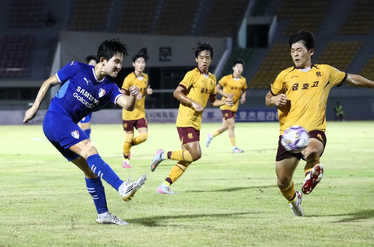 신평고 4골 폭발… 고교축구선수권 8강 안착