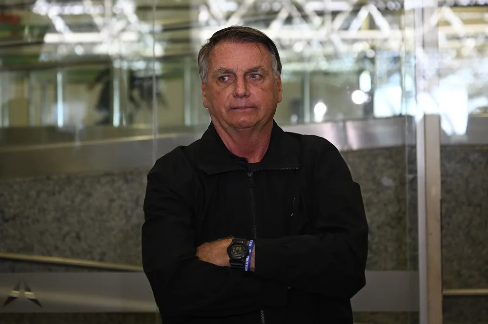 Bolsonaro pede a Moraes volta de ex-assessor que ficou preso no caso dos cartões de vacina