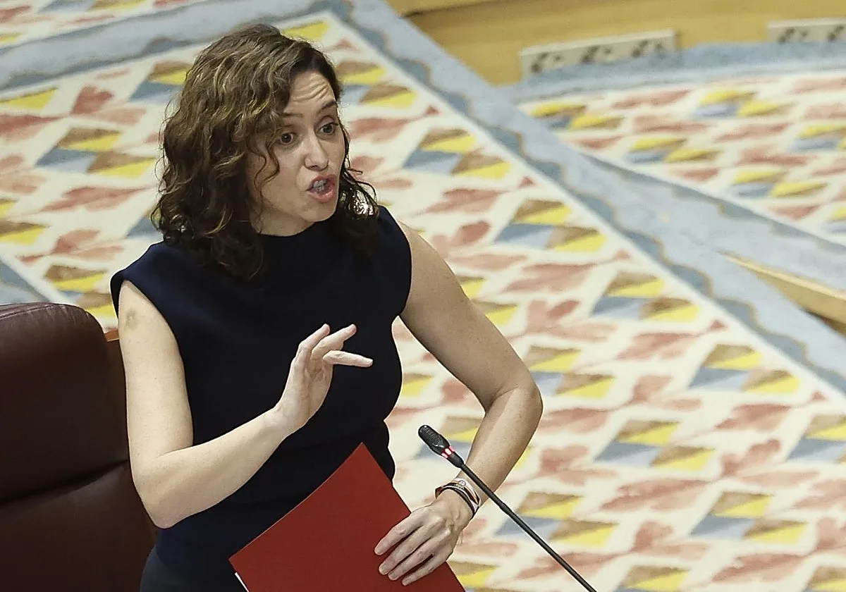 Ayuso llama «caradura» a Montse Mínguez: «Tiene un novio con más patrimonio que Jeff Bezos»
