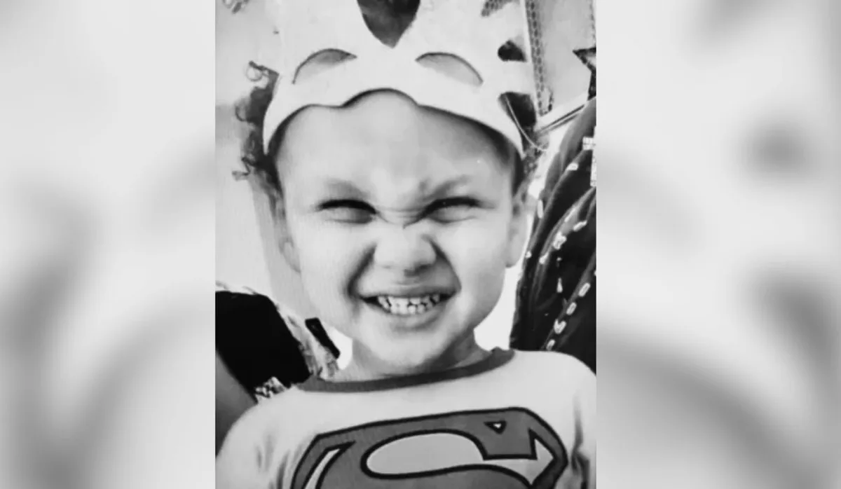 Pais são condenados a 25 anos por morte de filho de 2 anos em Vila Velha