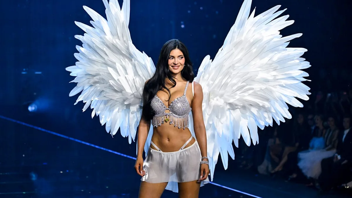 Victoria’s Secret Fashion Show - Kylie Jenner funkelt als Überraschungs-Engel