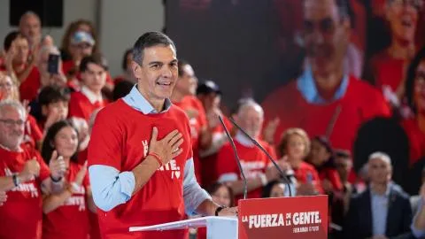 Sánchez se reivindica como garante de los derechos frente a los recortes de PP y Vox: "Si les gustan las motosierras, al aserradero"