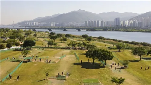 부산 파크골프 명소 대저생태공원 108홀로 확대…지역 최대 규모