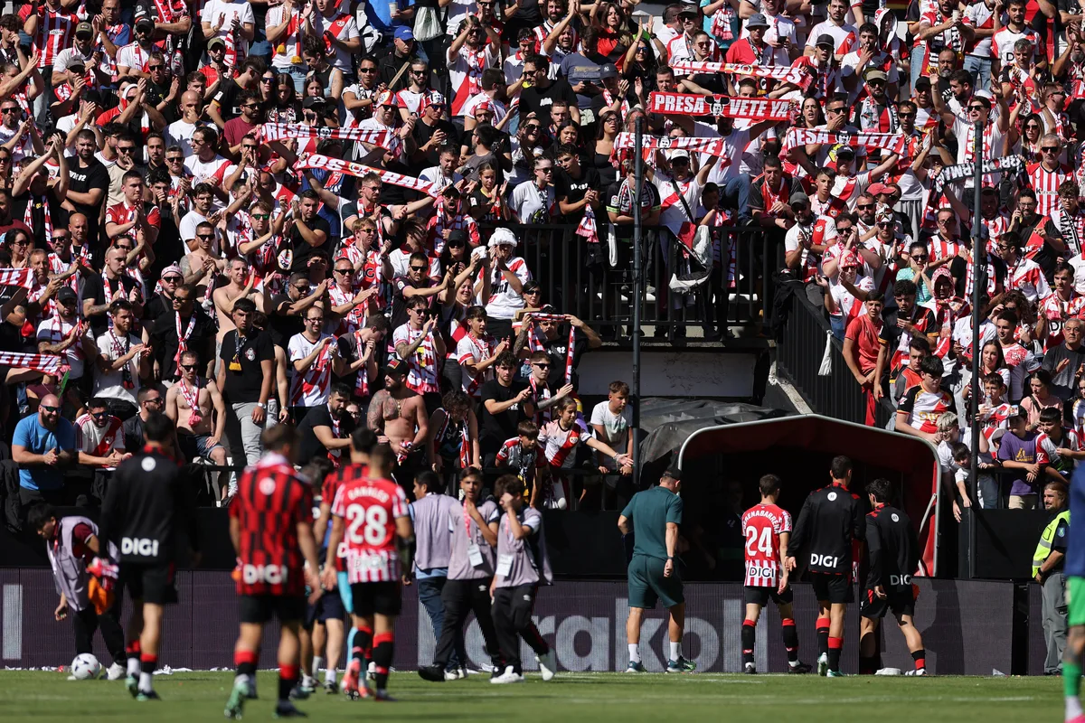 Cierre parcial de Vallecas y 6.000€ de multa para el Rayo