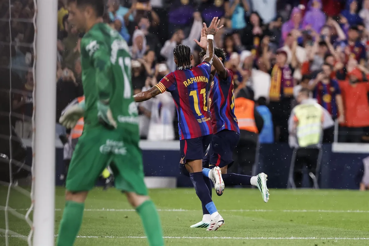 Crónica del FC Barcelona - Real Racing Club: 7-2