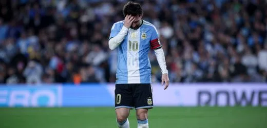 Lionel Messi trifft und weint bei seinem letzten Länderspiel für Argentinien