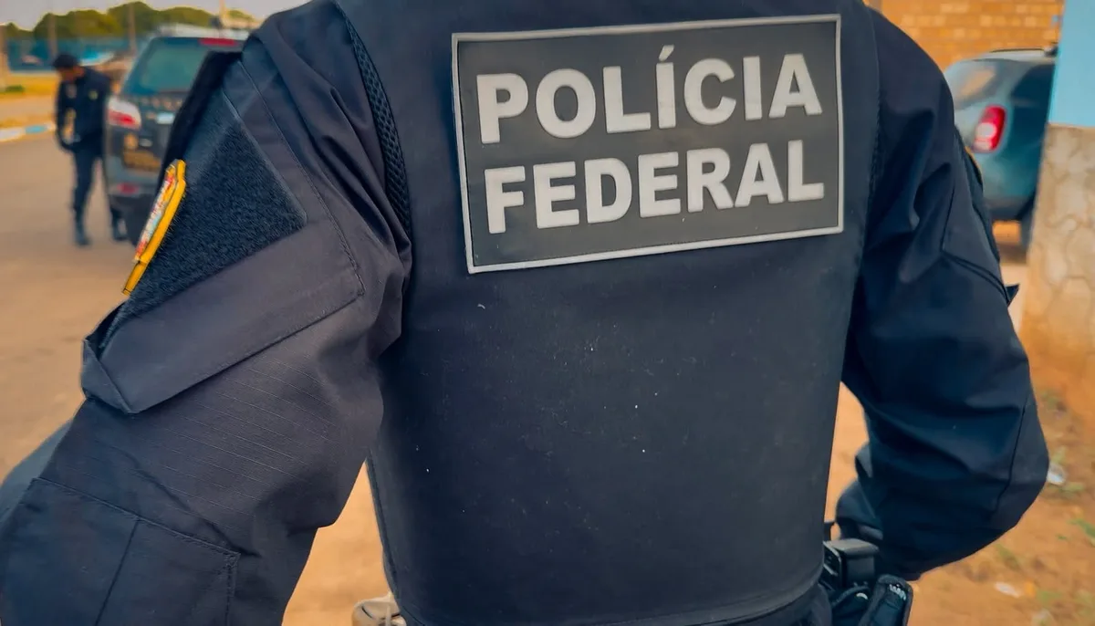 PF cumpre 8 mandados e prende suspeito de fornecer armas e munições para garimpo ilegal em Roraima