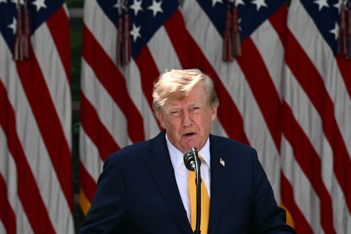 Trump anuncia que EUA vão controlar 65 bilhões de barris de petróleo da Venezuela