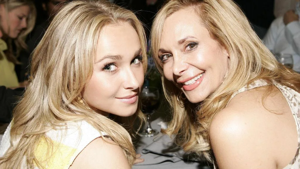 Hayden Panettiere’s estranged mother slams ex boyfriend after daughters sudden death