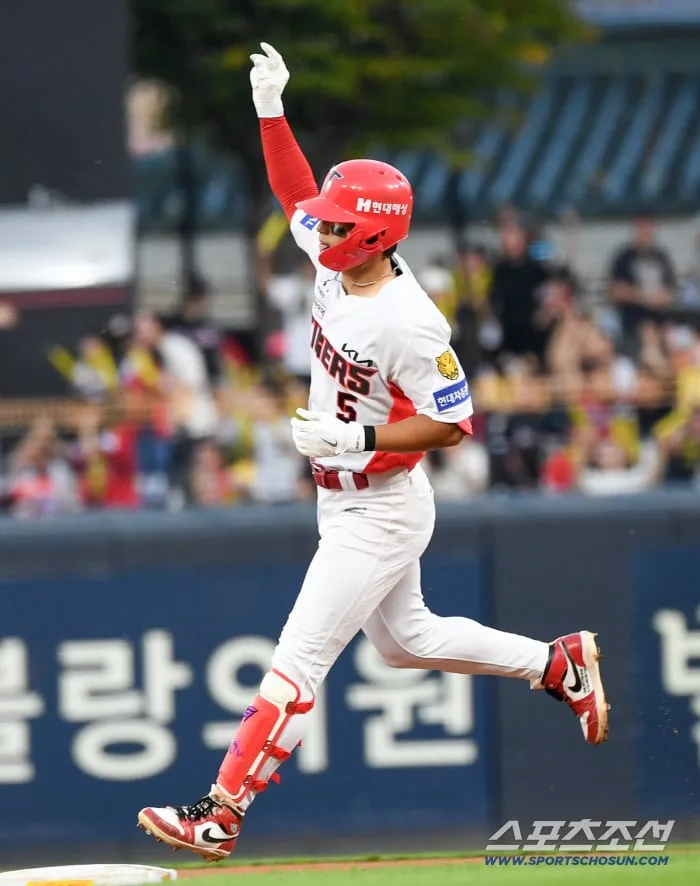 '23세에 44홈런' 김도영의 내년 목표는 50홈런이 아니다 "오기가 생긴다"