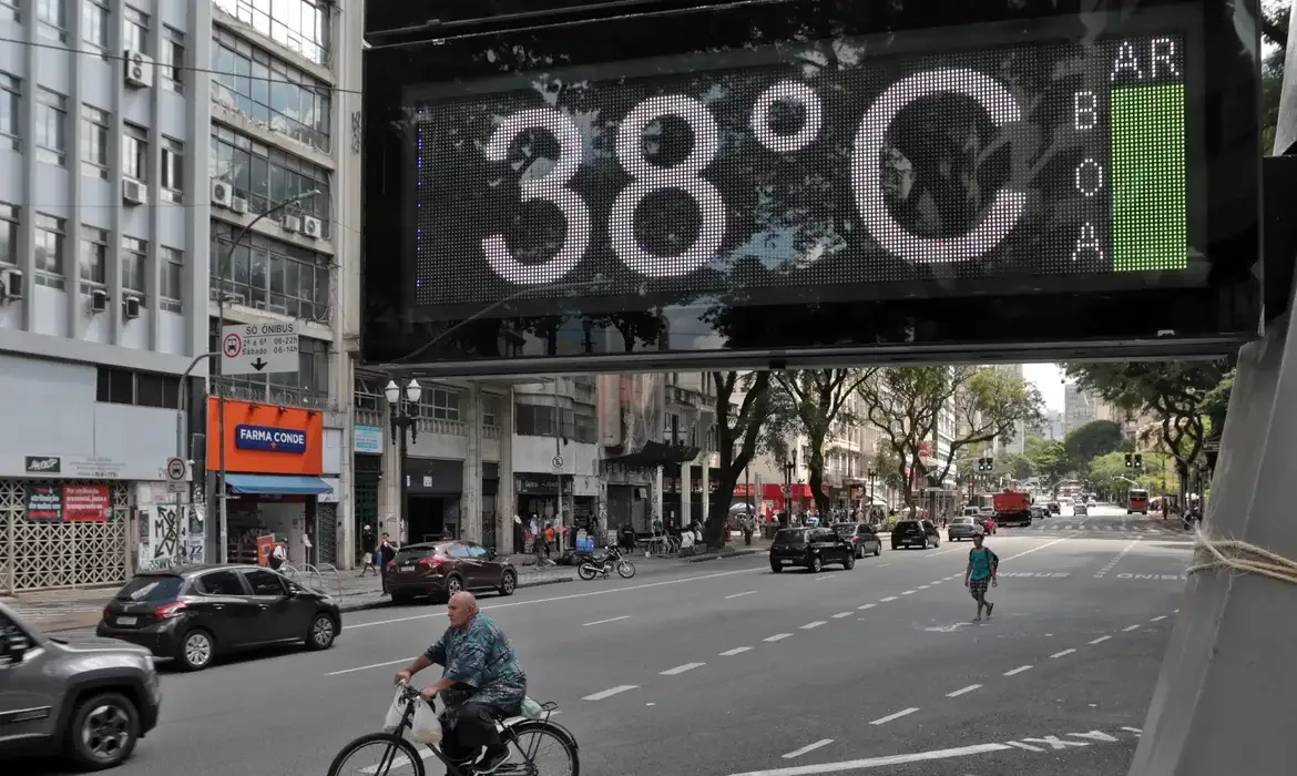 Governo se prepara para impactos do El Niño na saúde até 2027